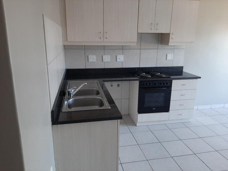 To Let 2 Bedroom Property for Rent in Burgundy Estate Western Cape